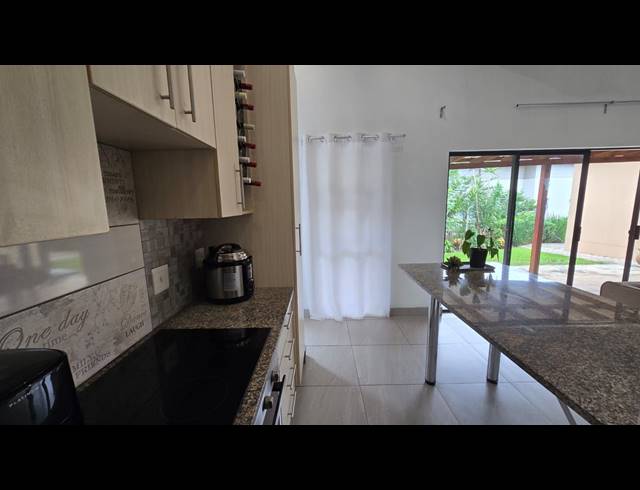 3 BEDROOM FREESTANDING TO LET IN PALM LAKES ESTATE